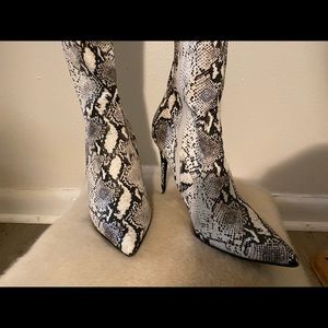 Thigh High Steve Madden Snake Skin Boots